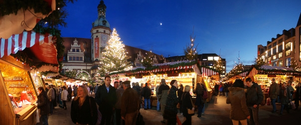 Panorama des Leipziger Weihnachtsmarktes © Stadt Leipzig / Bolko Kosel